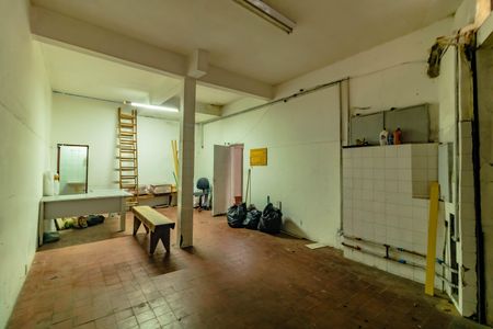 Casa à venda com 300m², 2 quartos e 2 vagas