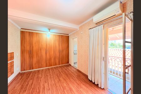 Casa à venda com 310m², 4 quartos e 3 vagasSuíte 1