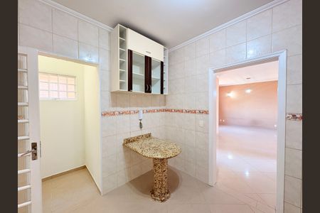 Casa à venda com 310m², 4 quartos e 3 vagasCozinha