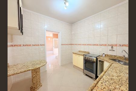 Casa à venda com 310m², 4 quartos e 3 vagasCozinha