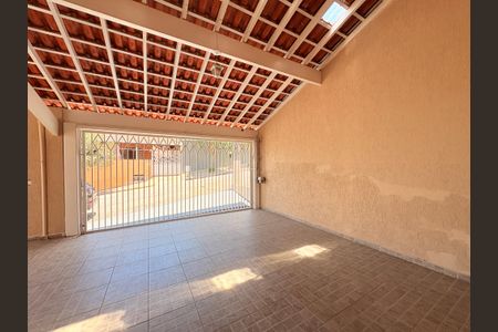 Casa à venda com 310m², 4 quartos e 3 vagasGaragem/frente da Casa