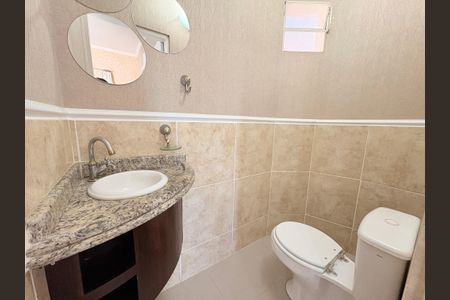 Casa à venda com 310m², 4 quartos e 3 vagasLavabo