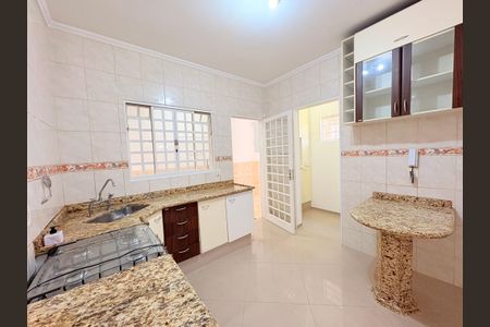Casa à venda com 310m², 4 quartos e 3 vagasCozinha