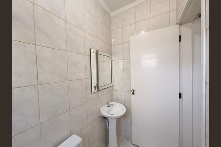 Casa à venda com 310m², 4 quartos e 3 vagasBanheiro da Suíte 4 (serviço)