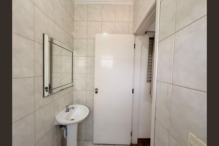 Casa à venda com 310m², 4 quartos e 3 vagasBanheiro da Suíte 4 (serviço)