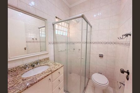 Casa à venda com 310m², 4 quartos e 3 vagasBanheiro Social