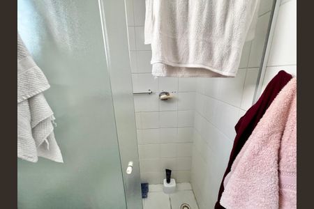 Apartamento à venda com 110m², 3 quartos e 1 vaga Apartamento à venda com 110m², 3 quartos e 1 vagaBanheiro da Suíte