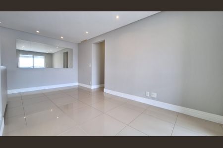 Sala de apartamento para alugar com 2 quartos, 72m² em Vila Romana, São Paulo