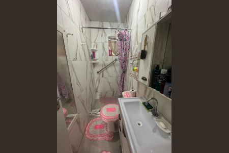 Banheiro  de casa para alugar com 2 quartos, 70m² em Tatuquara, Curitiba