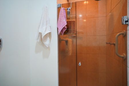 Apartamento à venda com 71m², 2 quartos e 1 vaga Apartamento à venda com 71m², 2 quartos e 1 vagaBanheiro