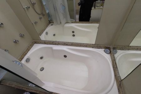 Apartamento à venda com 120m², 4 quartos e sem vagaBanheiro da Suíte 2