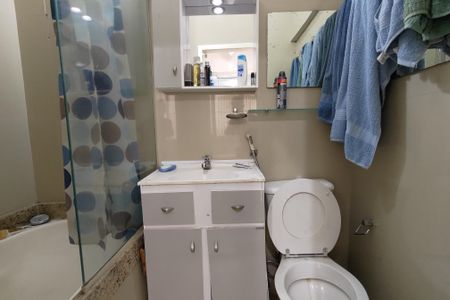 Apartamento à venda com 120m², 4 quartos e sem vagaBanheiro da Suíte 1