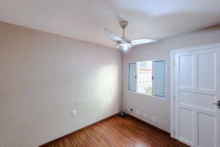 Casa para alugar com 90m², 3 quartos e 1 vaga Casa para alugar com 90m², 3 quartos e 1 vagaQuarto de Serviço
