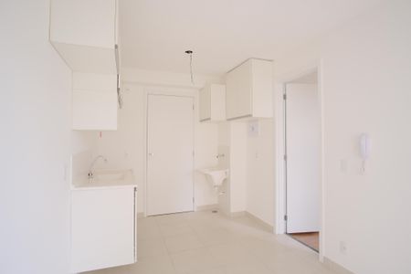 Studio de kitnet/studio para alugar com 1 quarto, 27m² em Guaiauna, São Paulo