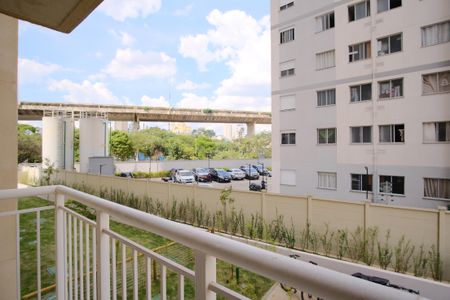 Varanda de kitnet/studio para alugar com 1 quarto, 27m² em Guaiauna, São Paulo