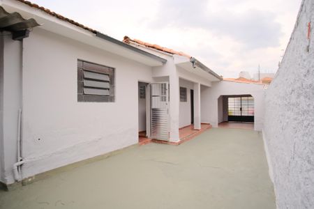 Casa para alugar com 150m², 2 quartos e 1 vagaQuintal