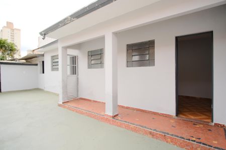 Casa para alugar com 150m², 2 quartos e 1 vagaQuintal