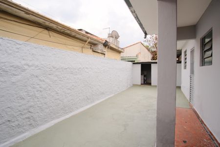 Casa para alugar com 150m², 2 quartos e 1 vagaQuintal