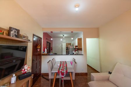 Sala de casa para alugar com 2 quartos, 100m² em Parque dos Camargos, Barueri