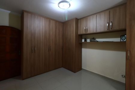 Casa à venda com 170m², 3 quartos e 2 vagasQuarto 3 - Suíte