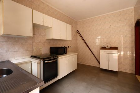 Casa à venda com 170m², 3 quartos e 2 vagasCozinha