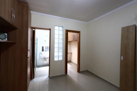 Casa à venda com 170m², 3 quartos e 2 vagasQuarto 3 - Suíte