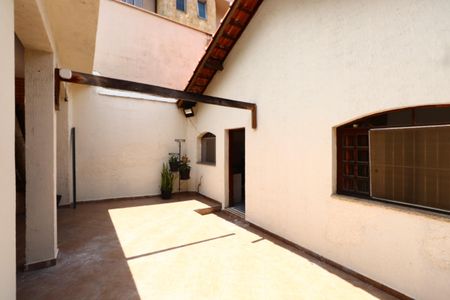Casa à venda com 170m², 3 quartos e 2 vagasQuintal