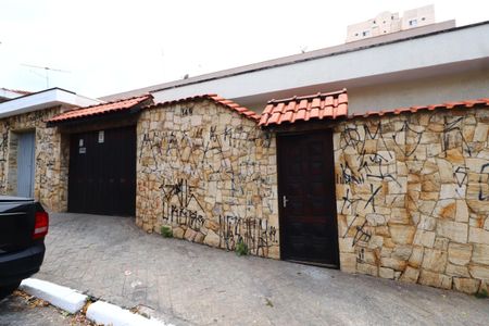 Casa à venda com 170m², 3 quartos e 2 vagasFachada