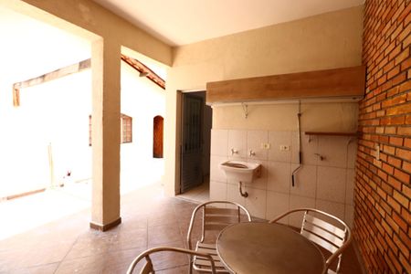 Casa à venda com 170m², 3 quartos e 2 vagasChurrasqueira