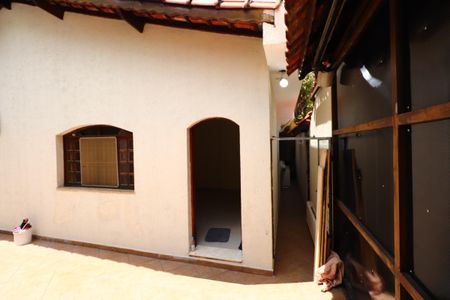 Casa à venda com 170m², 3 quartos e 2 vagasGaragem