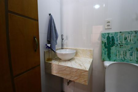 Casa à venda com 170m², 3 quartos e 2 vagasLavabo