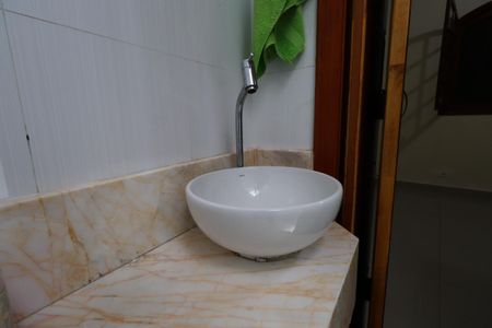 Casa à venda com 170m², 3 quartos e 2 vagasBanheiro da Suíte 1