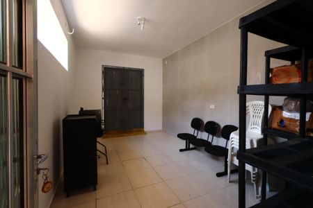 Casa à venda com 170m², 3 quartos e 2 vagasÁrea de Serviço