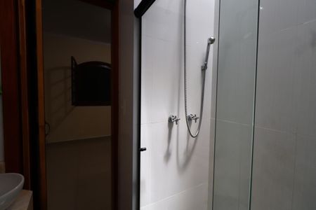 Casa à venda com 170m², 3 quartos e 2 vagasBanheiro da Suíte 1