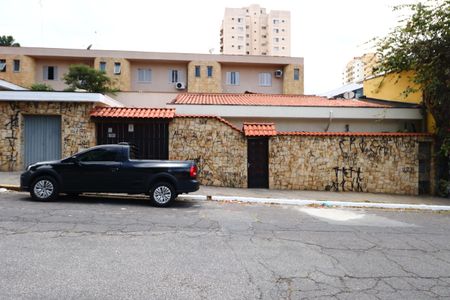 Casa à venda com 170m², 3 quartos e 2 vagasFachada