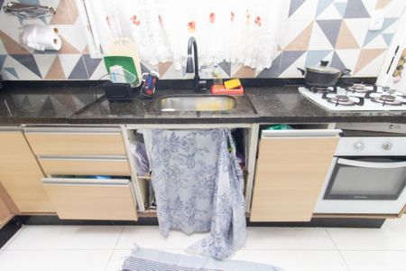 Casa de condomínio para alugar com 83m², 3 quartos e 2 vagasCozinha