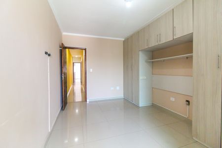 Casa para alugar com 200m², 3 quartos e 2 vagasSuíte 