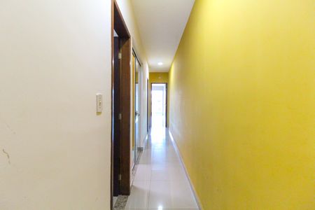 Casa para alugar com 200m², 3 quartos e 2 vagasCorredor