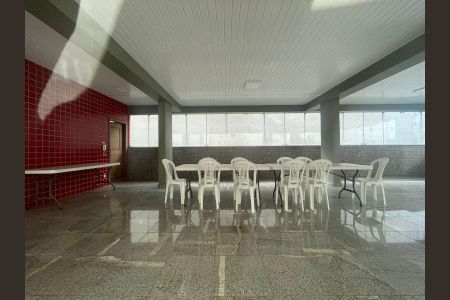 Apartamento à venda com 130m², 4 quartos e 2 vagas Apartamento à venda com 130m², 4 quartos e 2 vagasSalão de festas