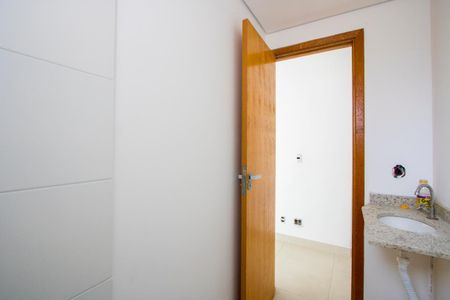 Banheiro de apartamento à venda com 1 quarto, 70m² em Vila Príncipe de Gales, Santo André