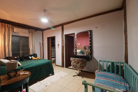 Casa para alugar com 490m², 4 quartos e 4 vagasSuíte 1