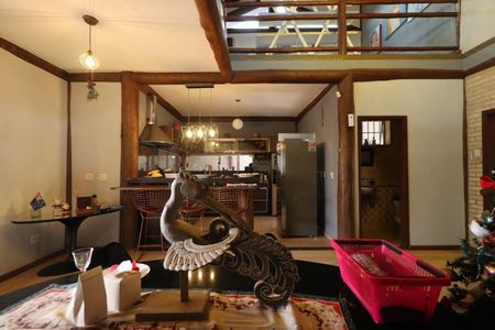 Casa para alugar com 490m², 4 quartos e 4 vagasSala