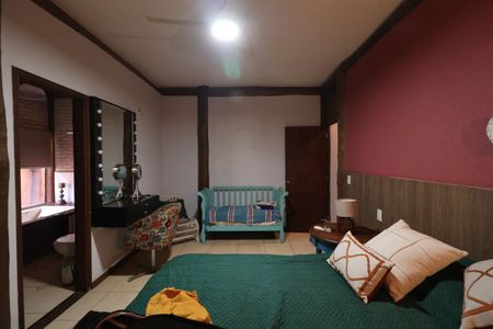 Casa para alugar com 490m², 4 quartos e 4 vagasSuíte 1