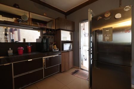 Casa para alugar com 490m², 4 quartos e 4 vagasCozinha