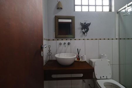 Casa para alugar com 490m², 4 quartos e 4 vagasBanheiro da Suíte 2