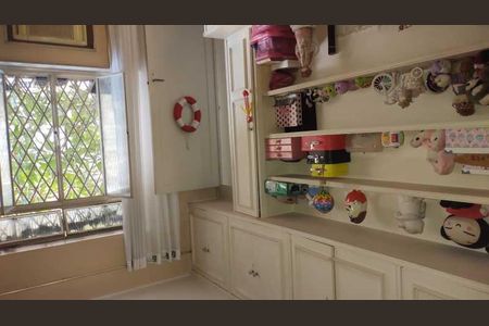 Casa à venda com 313m², 5 quartos e 2 vagas