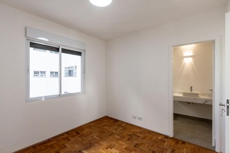 Apartamento à venda com 120m², 3 quartos e 1 vaga Apartamento à venda com 120m², 3 quartos e 1 vagaSuíte
