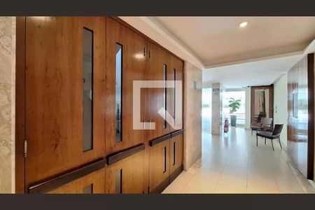 Apartamento à venda com 120m², 3 quartos e 1 vagaHall social