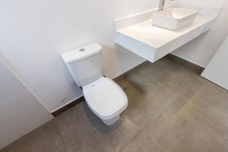 Apartamento à venda com 120m², 3 quartos e 1 vaga Apartamento à venda com 120m², 3 quartos e 1 vagaBanheiro da Suíte