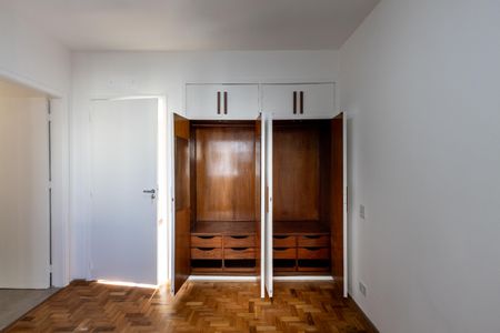 Apartamento à venda com 120m², 3 quartos e 1 vaga Apartamento à venda com 120m², 3 quartos e 1 vagaSuíte